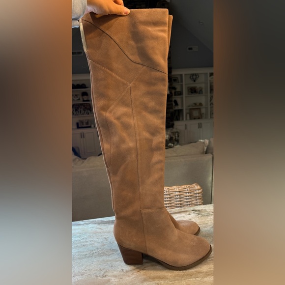 Women’s SOLE SOCIETY Catalina Night Taupe suede heeled over the knee boots-Sz 9 - Picture 5 of 8